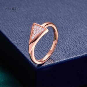 Amato Jewels' contemporary collection,modern sophistication meets timeless elegance. Elevate your style with our stunning rose gold-plated premium brass ring, designed for the discerning individual who appreciates contemporary design