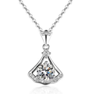 Amato Jewels , genuine 2 carats Moissanite silver pendant with GRA certificate, one Moissanite one certificate and is laser inscription on the girdle